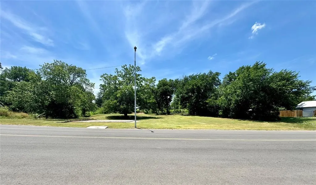 Photo 7 — 523 N Main Street, Seminole, OK 74868