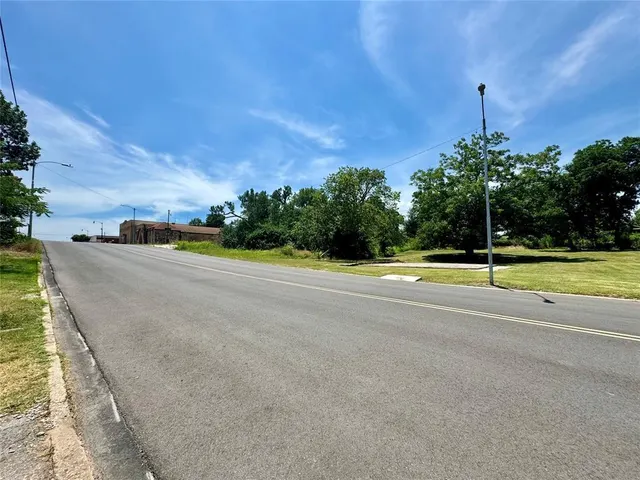 Photo 8 — 523 N Main Street, Seminole, OK 74868