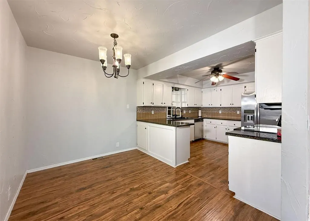 Photo 7 — 4715 Hemlock Lane, Oklahoma City, OK 73162