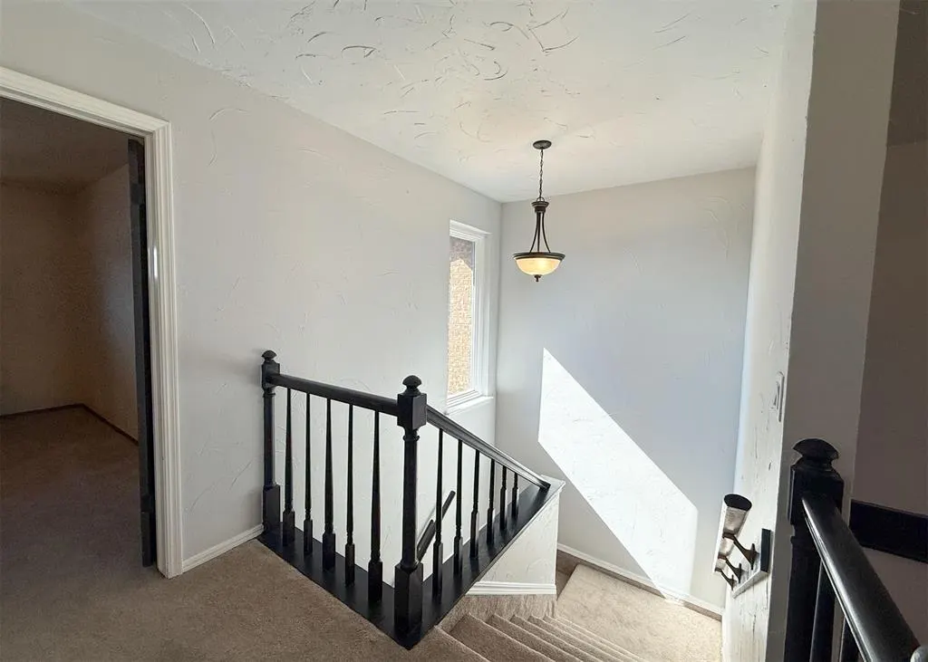 Photo 16 — 4715 Hemlock Lane, Oklahoma City, OK 73162