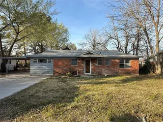 Sold home at 103 SW Hayes Street