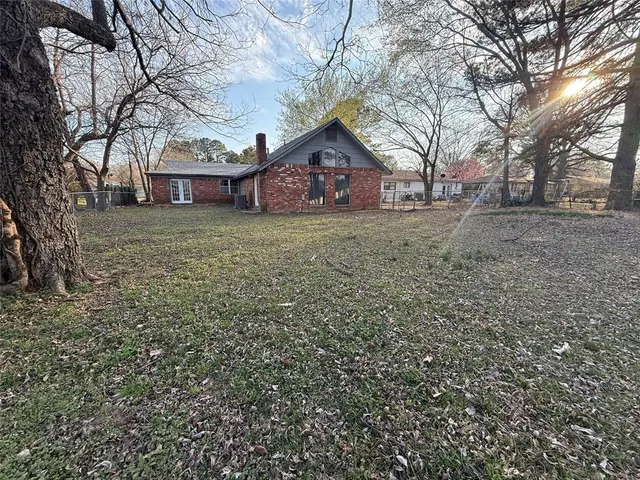 Photo 6 — 103 SW Hayes Street, Idabel, OK 74745