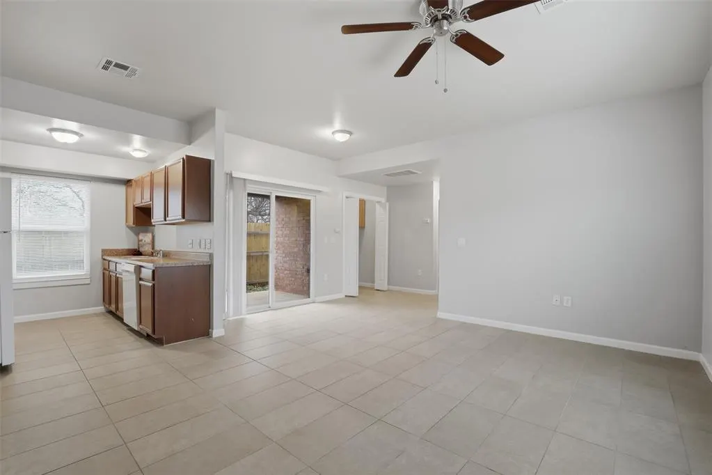 Photo 15 — 1300 NE 10th Street, Oklahoma City, OK 73117