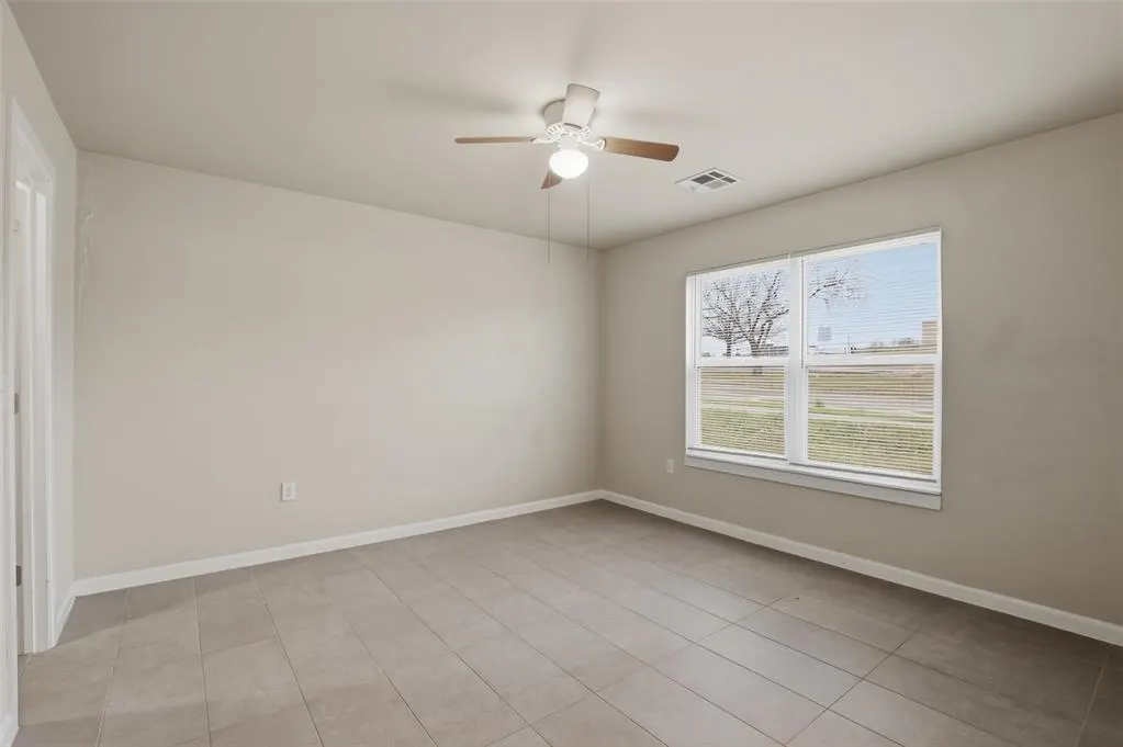 Photo 21 — 1300 NE 10th Street, Oklahoma City, OK 73117