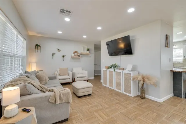 Photo 7 — 3216 NW 45th Street, Oklahoma City, OK 73112