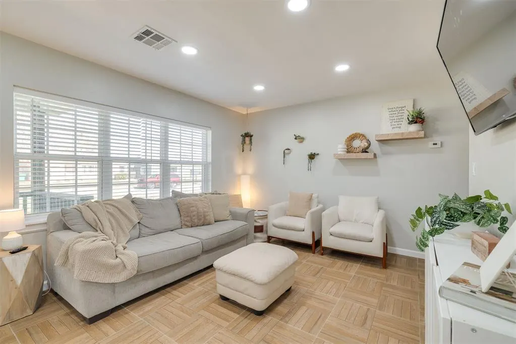 Photo 9 — 3216 NW 45th Street, Oklahoma City, OK 73112