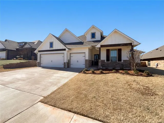 Front exterior — 5509 Carmel Creek Drive, Mustang, OK 73064