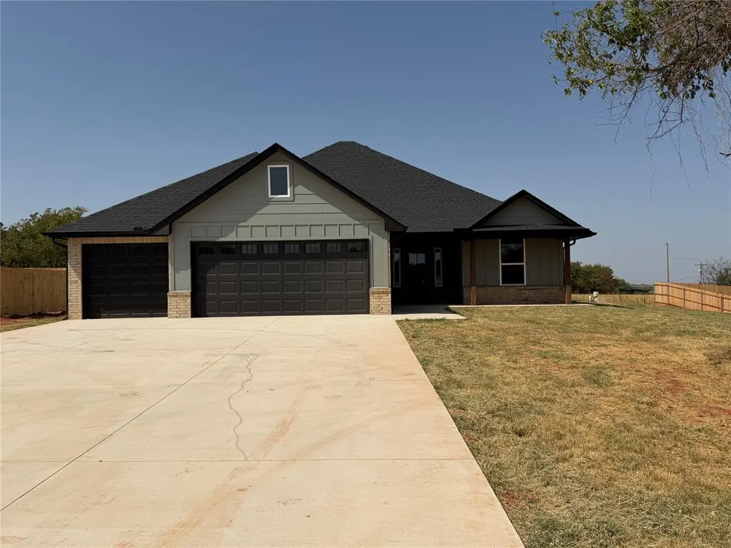 Front exterior — 2204 Winter Ridge Road, Blanchard, OK 73010