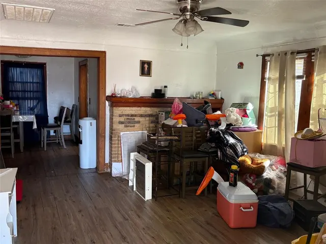 Photo 2 — 717 SW 25th Street, Oklahoma City, OK 73109