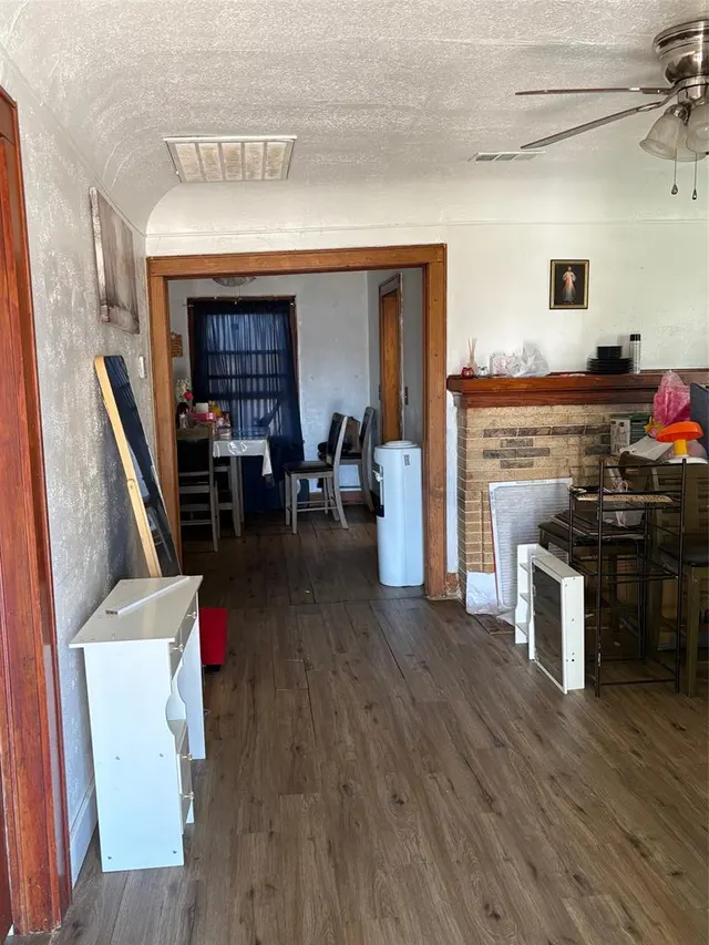 Photo 3 — 717 SW 25th Street, Oklahoma City, OK 73109