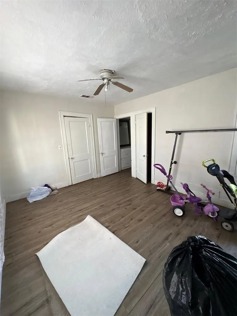 Photo 8 — 717 SW 25th Street, Oklahoma City, OK 73109