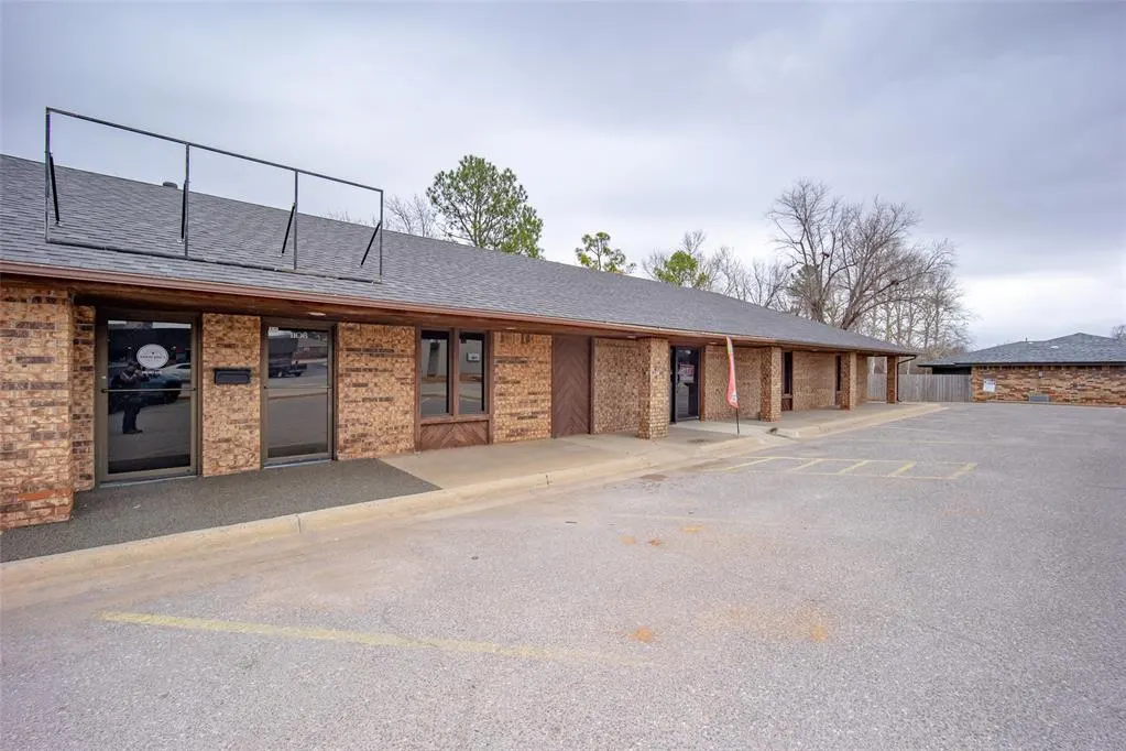 Photo 2 — 1112 N Washington Street, Weatherford, OK 73096