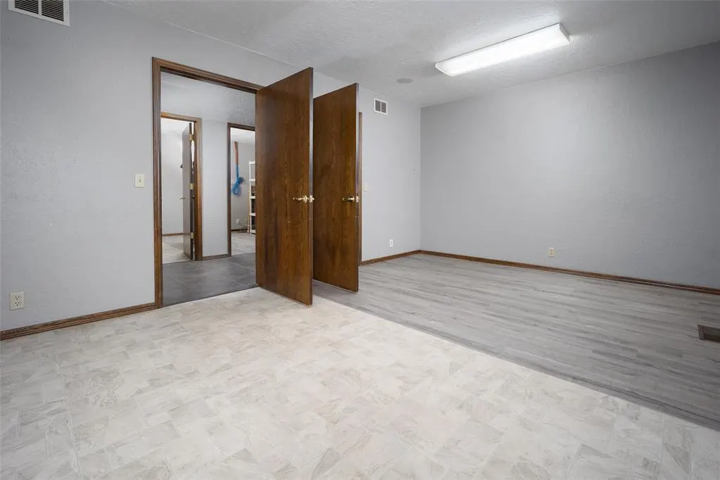 Photo 19 — 1112 N Washington Street, Weatherford, OK 73096