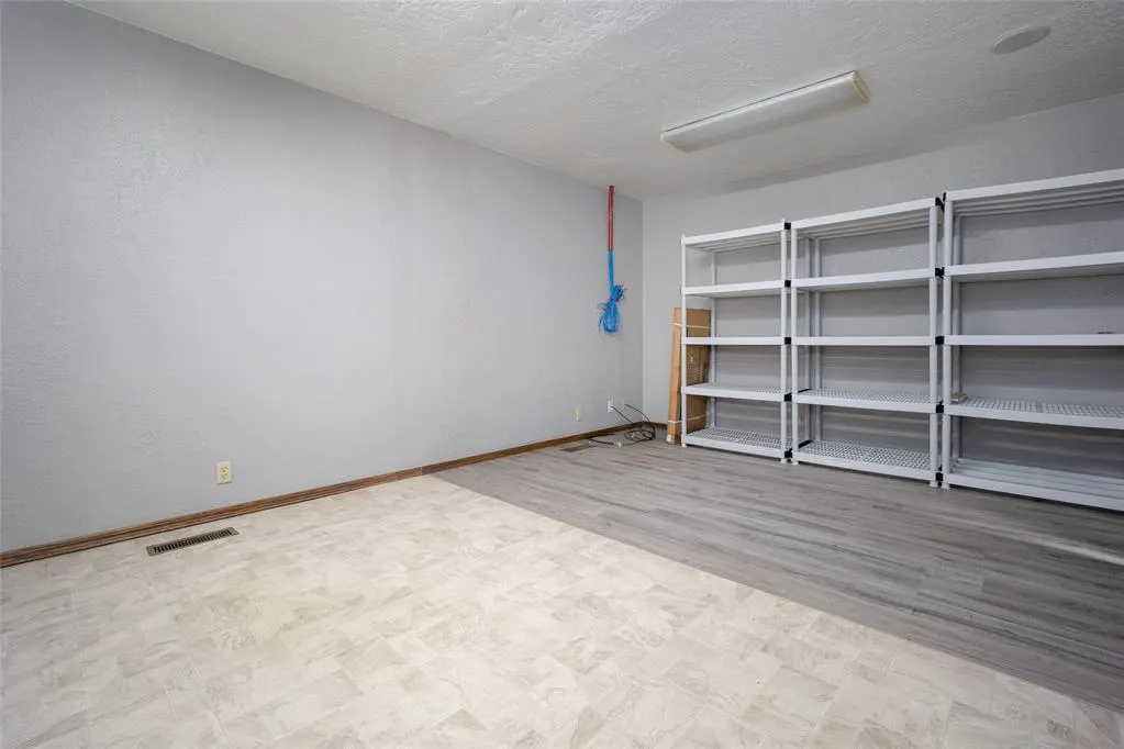 Photo 21 — 1112 N Washington Street, Weatherford, OK 73096