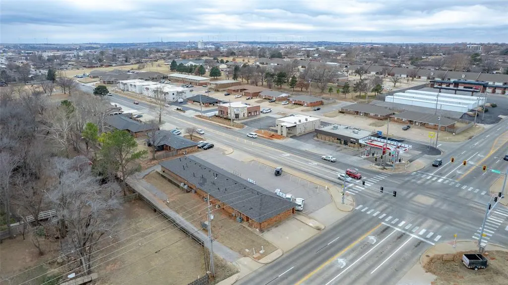 Photo 31 — 1112 N Washington Street, Weatherford, OK 73096