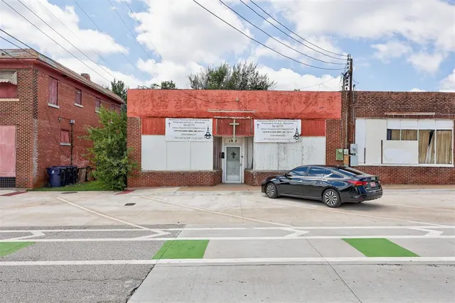Photo 3 — 1919 N Lottie Avenue, Oklahoma City, OK 73111