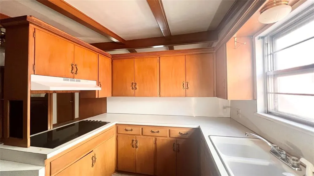 Photo 7 — 3731 Newport Street, Oklahoma City, OK 73112