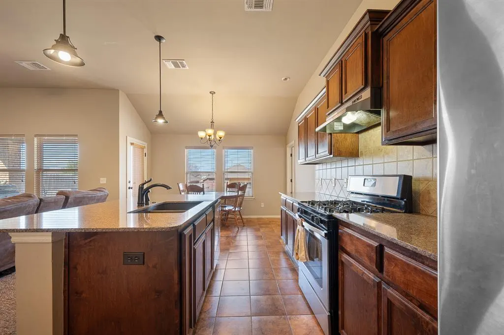 Photo 5 — 9503 SW 28th Street, Oklahoma City, OK 73128