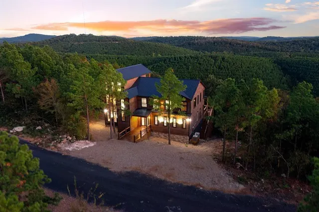 Photo 5 — 208 Alder Place, Broken Bow, OK 74728