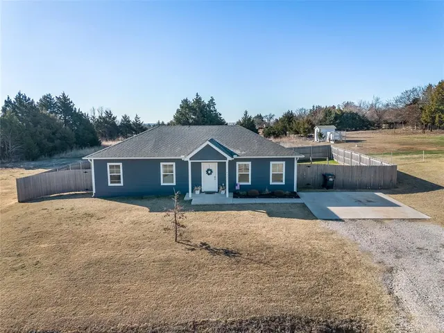 Photo 2 — 5331 Bluestem Avenue, Guthrie, OK 73044