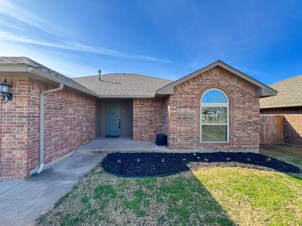 Photo 2 — 516 Sperry Drive, Norman, OK 73072