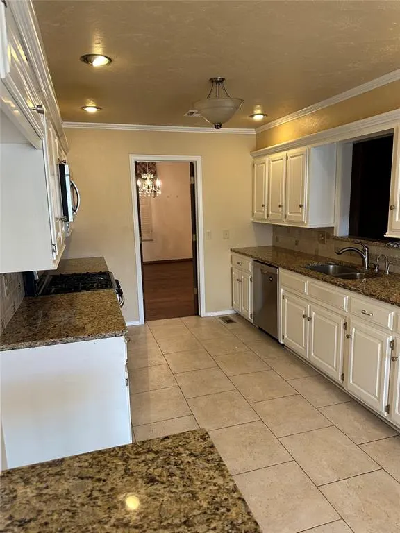 Photo 4 — 2312 NW 119th Terrace, Oklahoma City, OK 73120