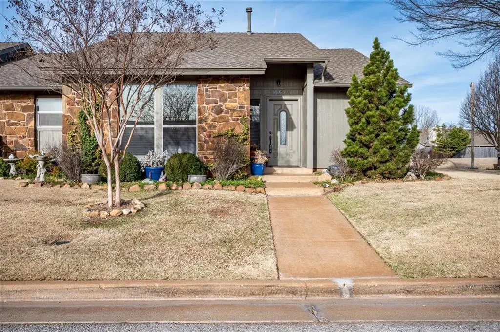 Photo 3 — 10201 Shadowview Drive, Oklahoma City, OK 73159