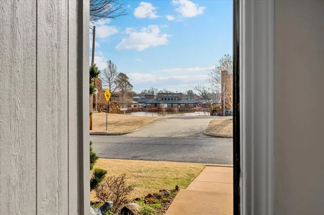 Photo 5 — 10201 Shadowview Drive, Oklahoma City, OK 73159