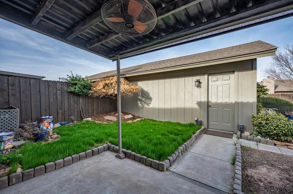 Photo 14 — 10201 Shadowview Drive, Oklahoma City, OK 73159