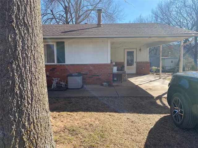 Photo 2 — 15500 Barton Drive, Newalla, OK 74857