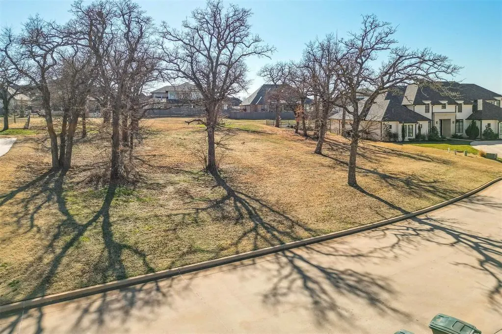 Photo 3 — 6525 Gold Cypress Drive, Edmond, OK 73025