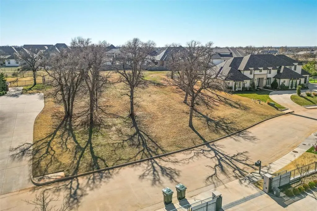 Photo 4 — 6525 Gold Cypress Drive, Edmond, OK 73025