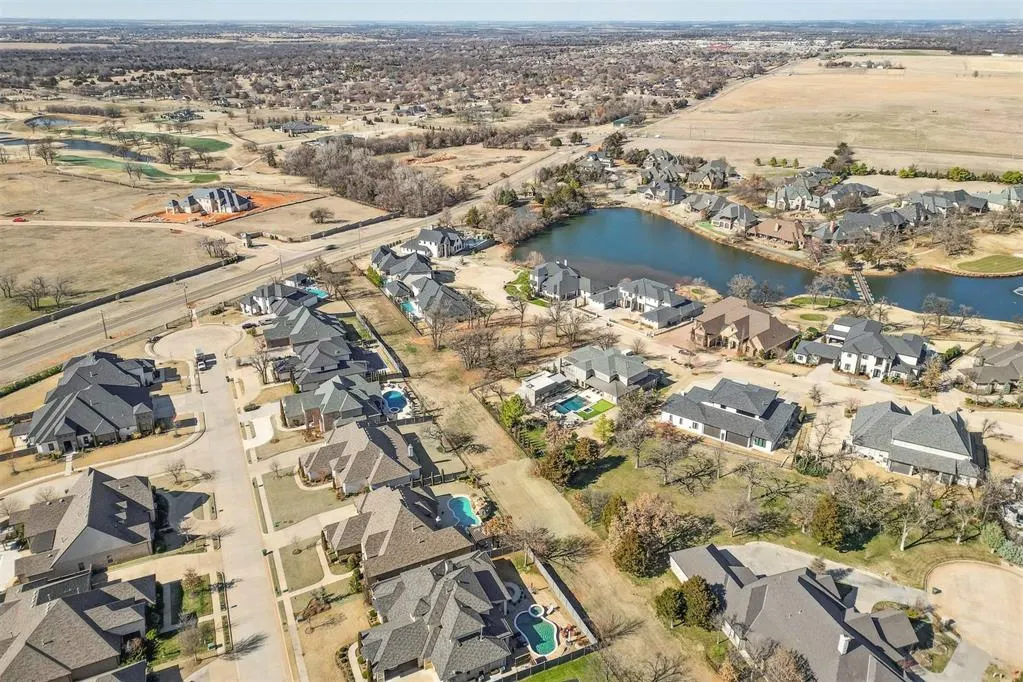 Photo 10 — 6525 Gold Cypress Drive, Edmond, OK 73025