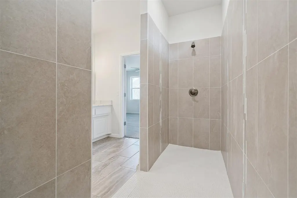Photo 24 — 13500 Carlisle Crossing Drive, Yukon, OK 73099