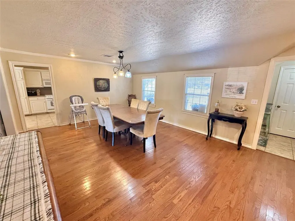 Photo 6 — 714 E Cypress Street, Altus, OK 73521