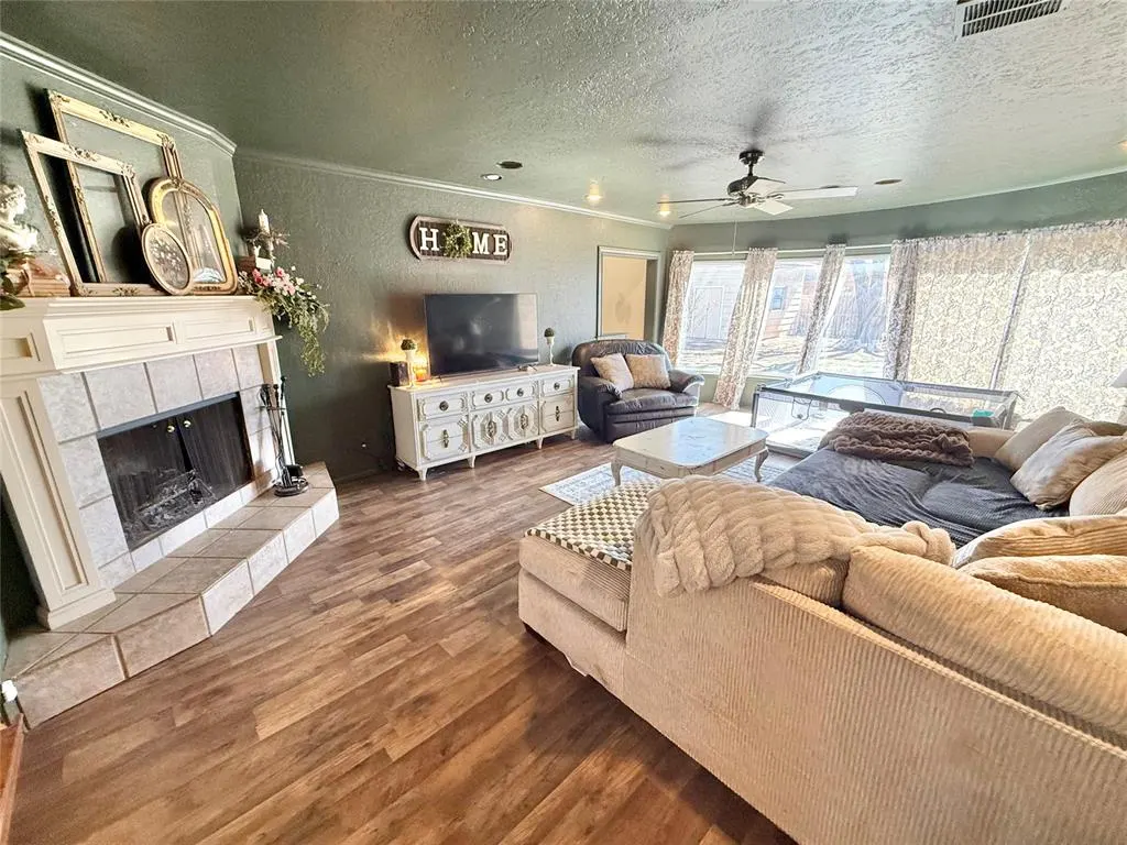 Photo 8 — 714 E Cypress Street, Altus, OK 73521