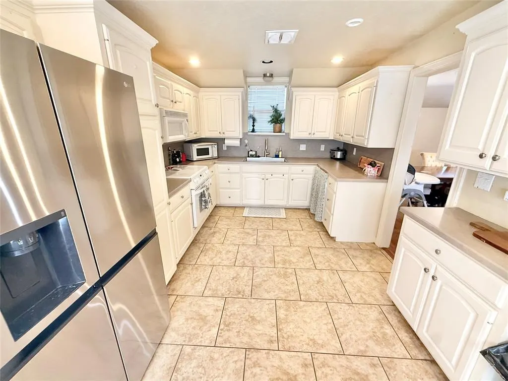 Photo 14 — 714 E Cypress Street, Altus, OK 73521
