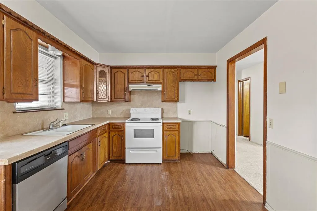 Photo 9 — 933 W Daniel Street, Weatherford, OK 73096