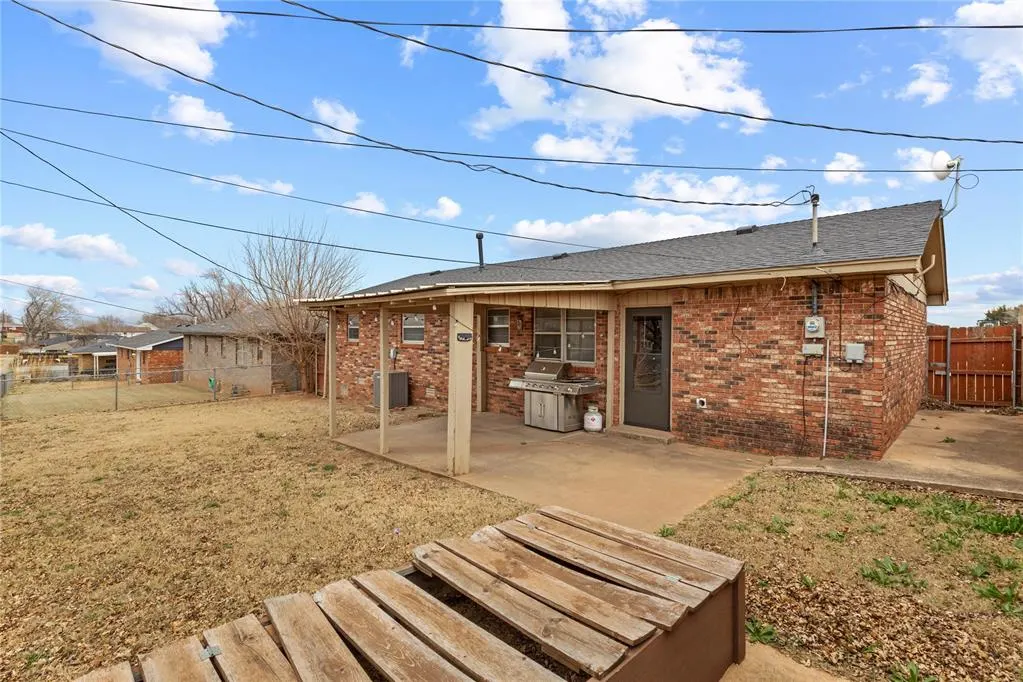 Photo 21 — 933 W Daniel Street, Weatherford, OK 73096