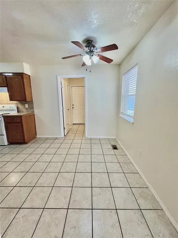 Photo 7 — 1707 Jennifer Circle, Norman, OK 73071