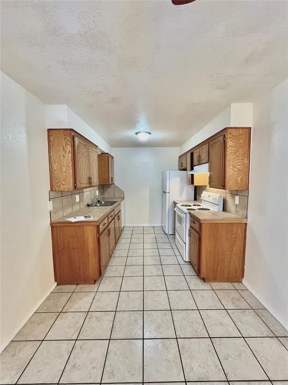 Photo 8 — 1707 Jennifer Circle, Norman, OK 73071