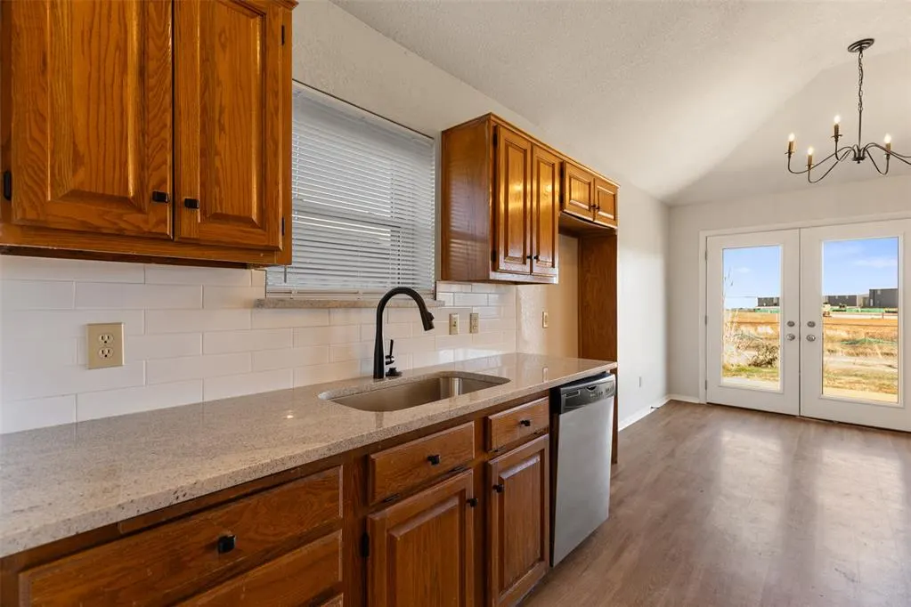 Photo 12 — 8232 Wilshire Ridge Road, Oklahoma City, OK 73132