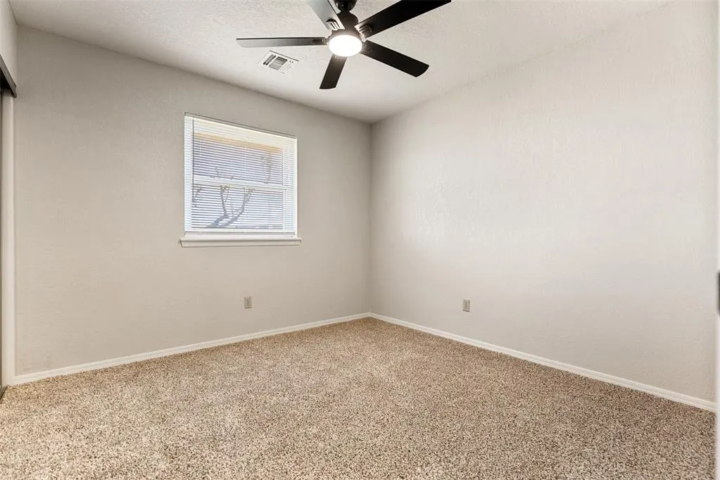Photo 13 — 8232 Wilshire Ridge Road, Oklahoma City, OK 73132