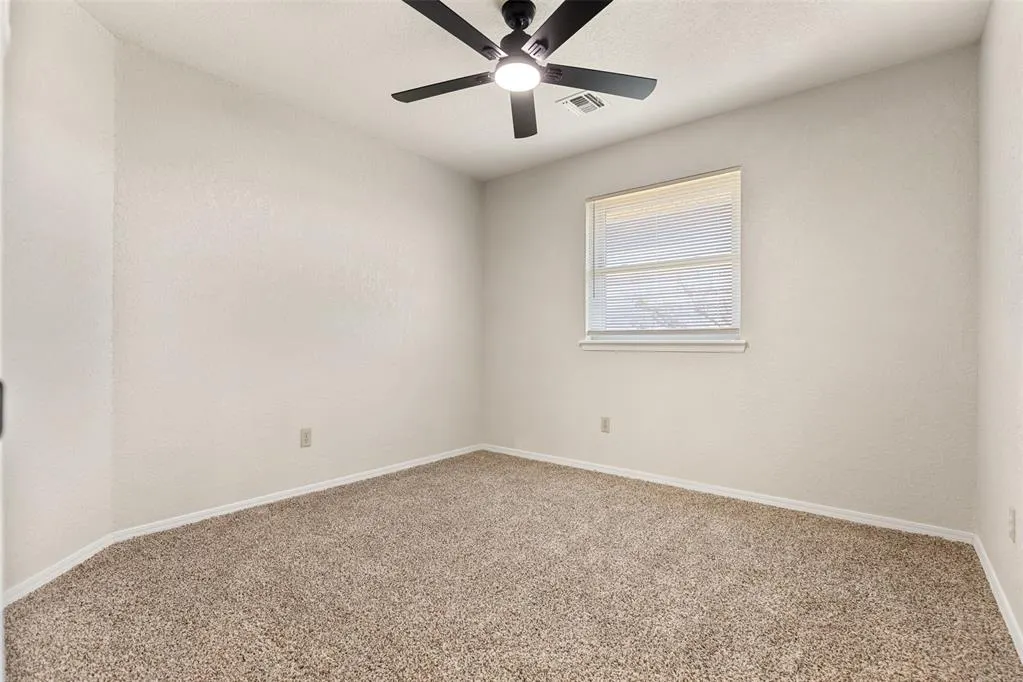 Photo 15 — 8232 Wilshire Ridge Road, Oklahoma City, OK 73132
