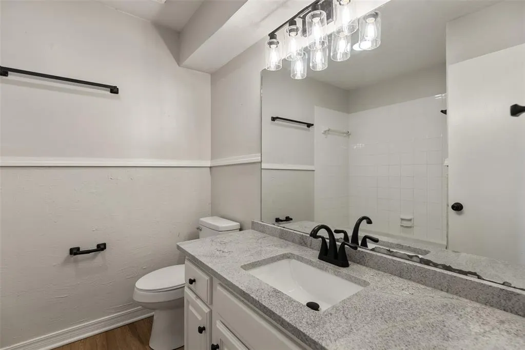 Photo 23 — 8232 Wilshire Ridge Road, Oklahoma City, OK 73132