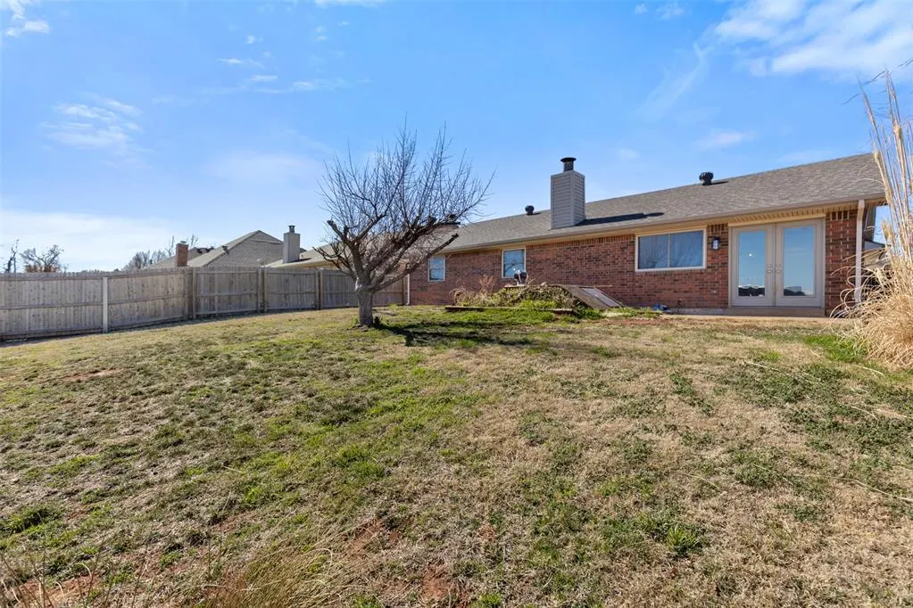 Photo 25 — 8232 Wilshire Ridge Road, Oklahoma City, OK 73132