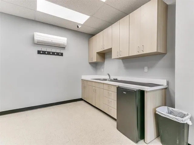 Photo 3 — 505 NE 46th Street, Oklahoma City, OK 73105
