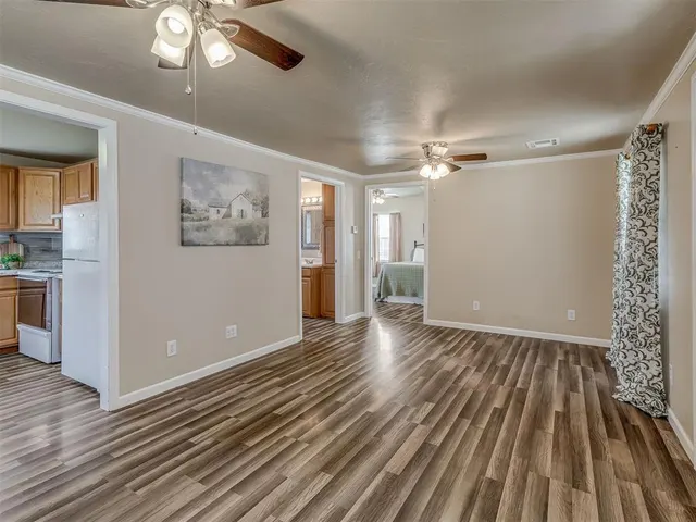 Photo 4 — 324 N Oak Street, Crescent, OK 73028