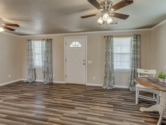 Photo 5 — 324 N Oak Street, Crescent, OK 73028