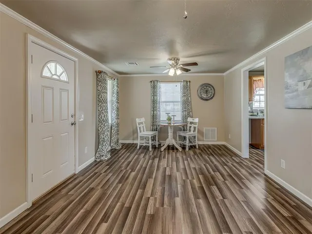 Photo 7 — 324 N Oak Street, Crescent, OK 73028